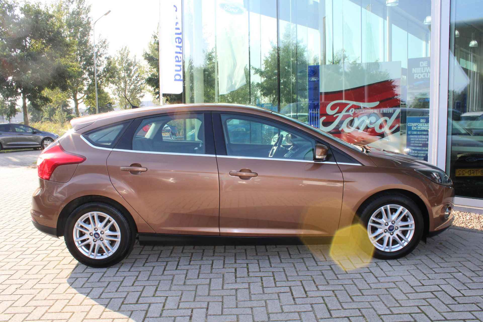 Ford Focus 1.0 EcoBoost 125 PK Titanium | Climate Control | Cruise Control | Voorruitverwarming | PDC V +A | Lichtmetalen Velgen | Dealeronderhouden | Inclusief nieuwe distributieriem!!!! - 6/28