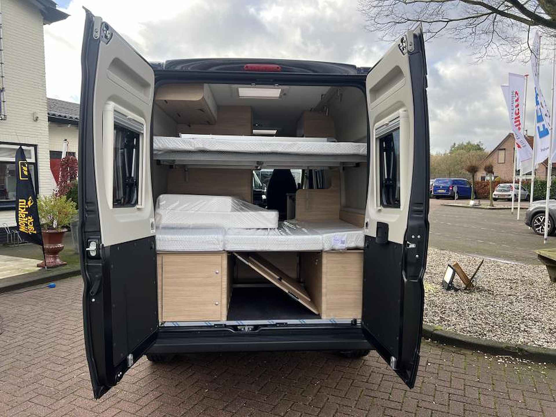 Roadcar Van 601 R STAPELBED NIEUW - 7/21