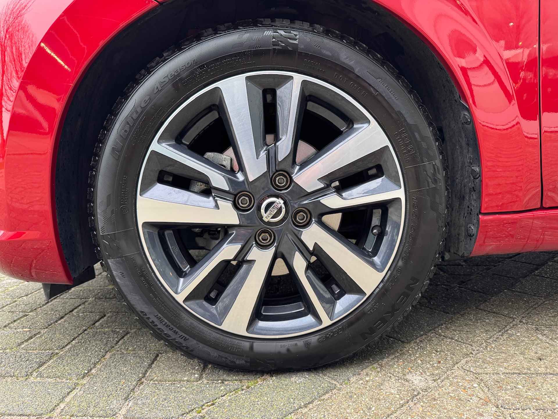 NISSAN Micra 0.9 IG-T 90pk N-Connecta | Navigatie | Clima | 360-camera | Bose | All Season Banden - 22/25