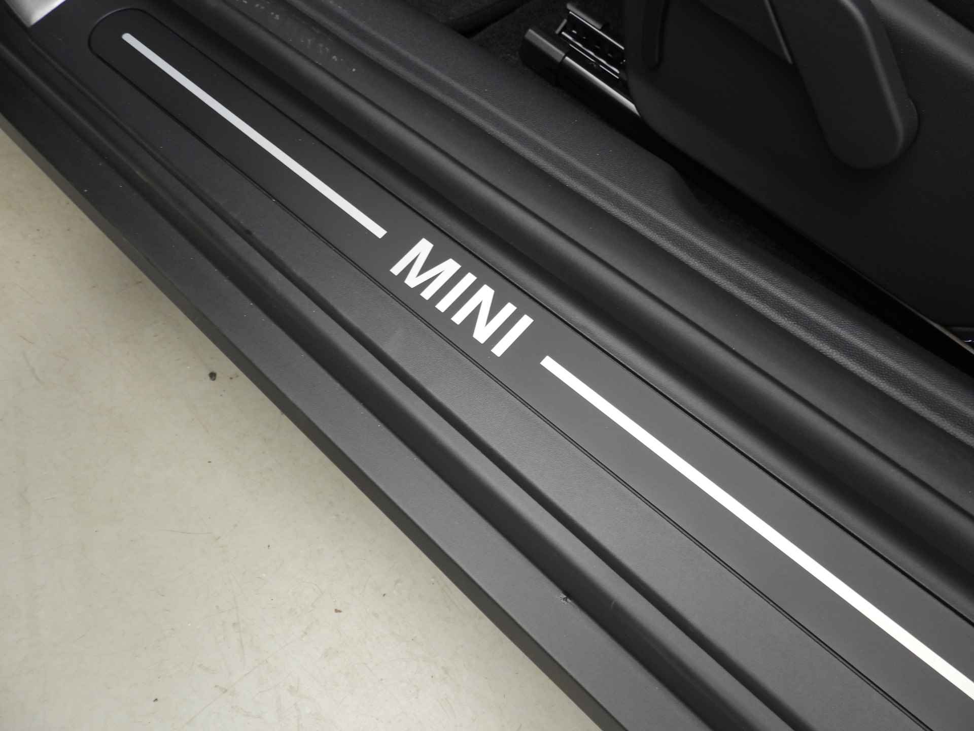 MINI 3-deurs SE Classic Trim + Package M - Introductie Deal - 23/34