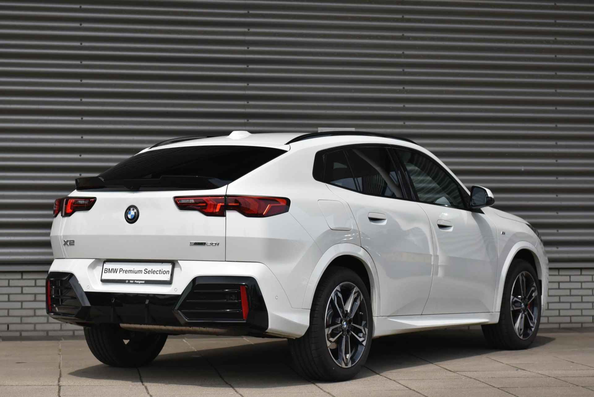 BMW X2 sDrive20i  M sportpakket / Premium Pack / Panoramadak - 3/27