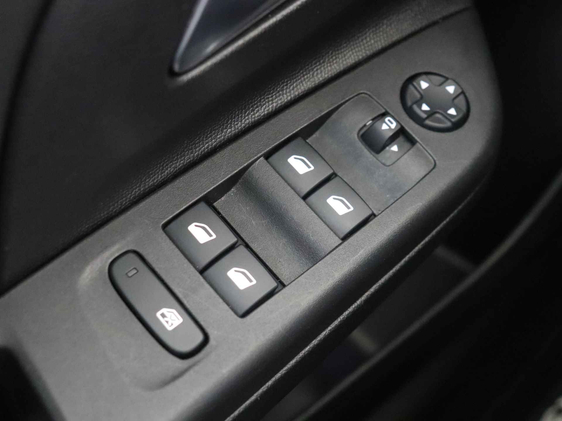 Opel Corsa 1.2 Edition 5 deurs | Navigatie by App | Climate Control - 28/32