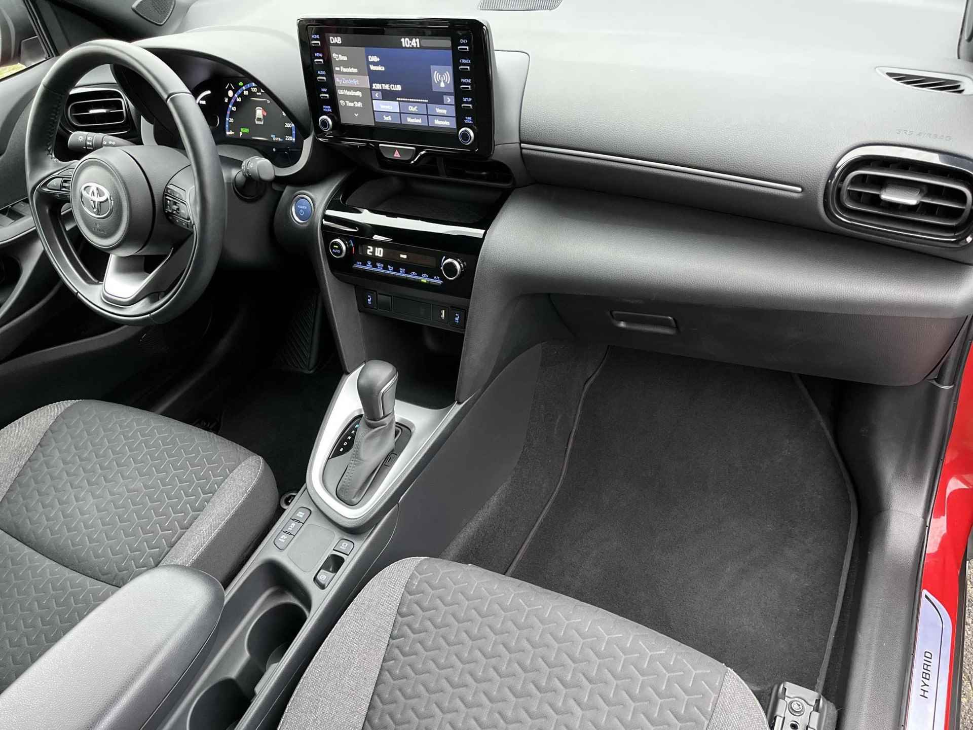 Toyota Yaris Cross 1.5 Hybrid Dynamic | Stoel- + stuurverwarming | Carplay | Keyless entry | LED koplampen | - 12/27