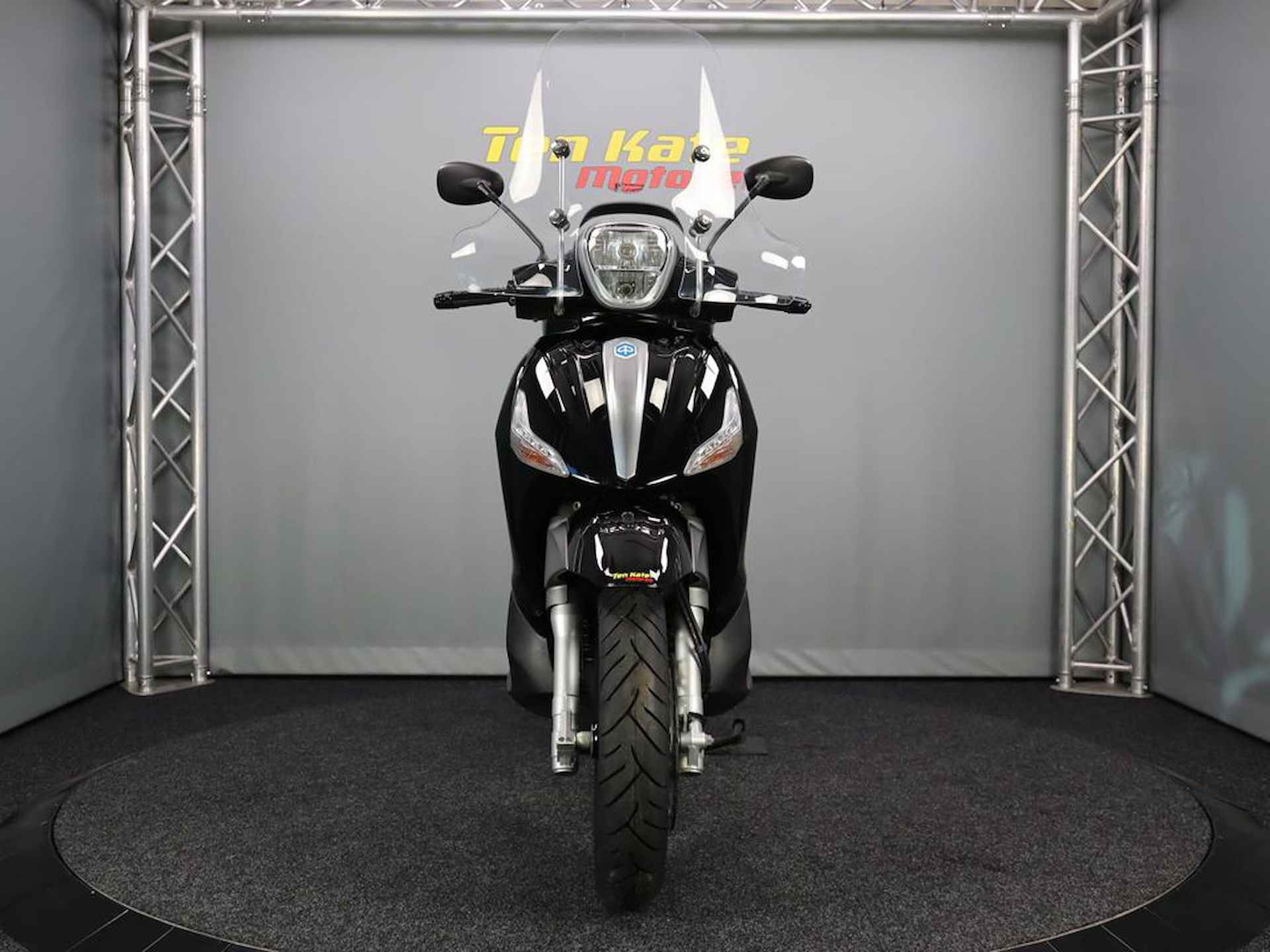 Piaggio Beverly 350 Sport ABS - 5/13
