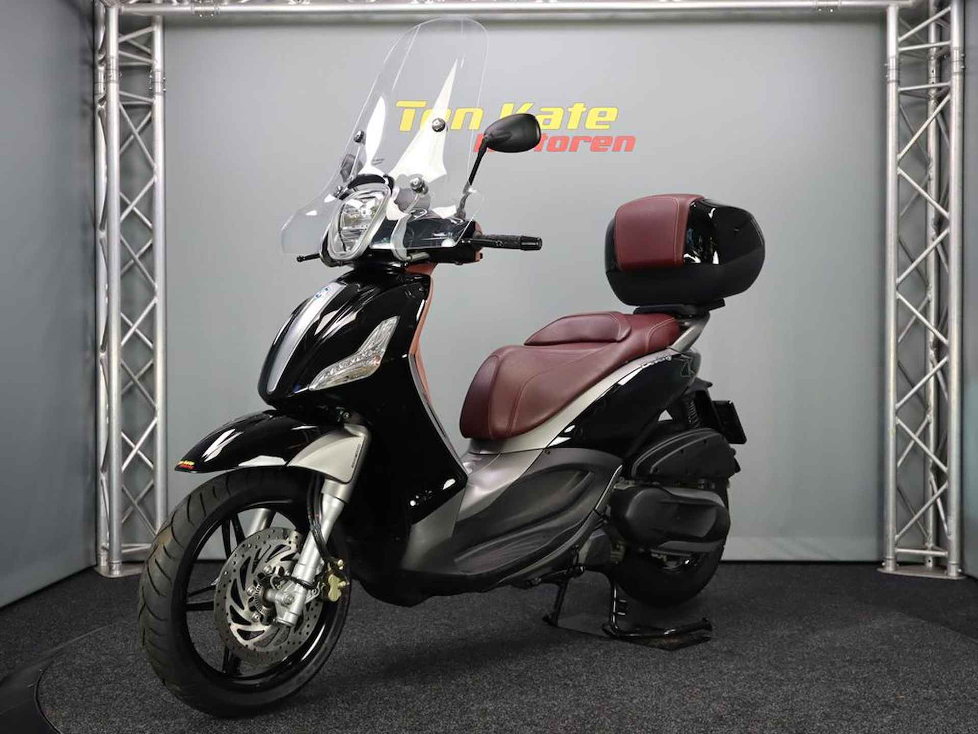 Piaggio Beverly 350 Sport ABS - 6/13