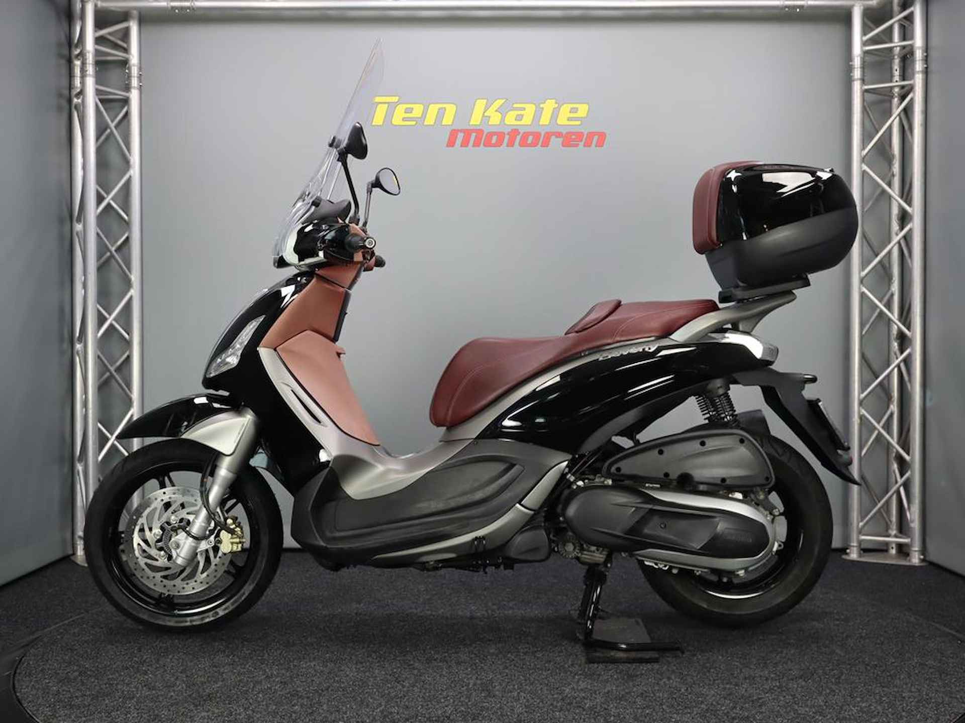 Piaggio Beverly 350 Sport ABS - 7/13