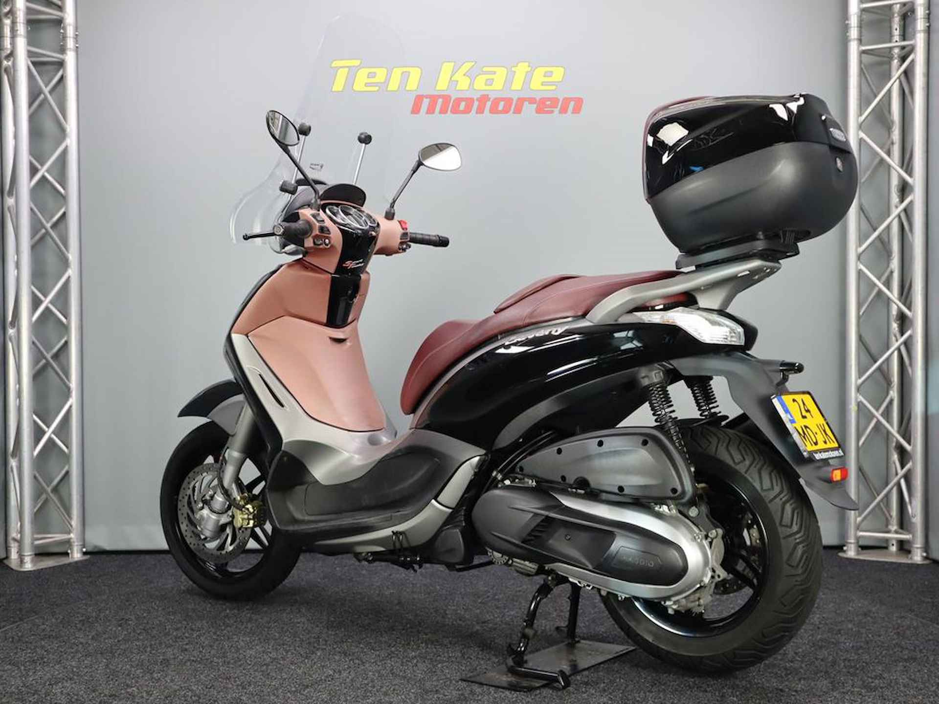 Piaggio Beverly 350 Sport ABS - 8/13