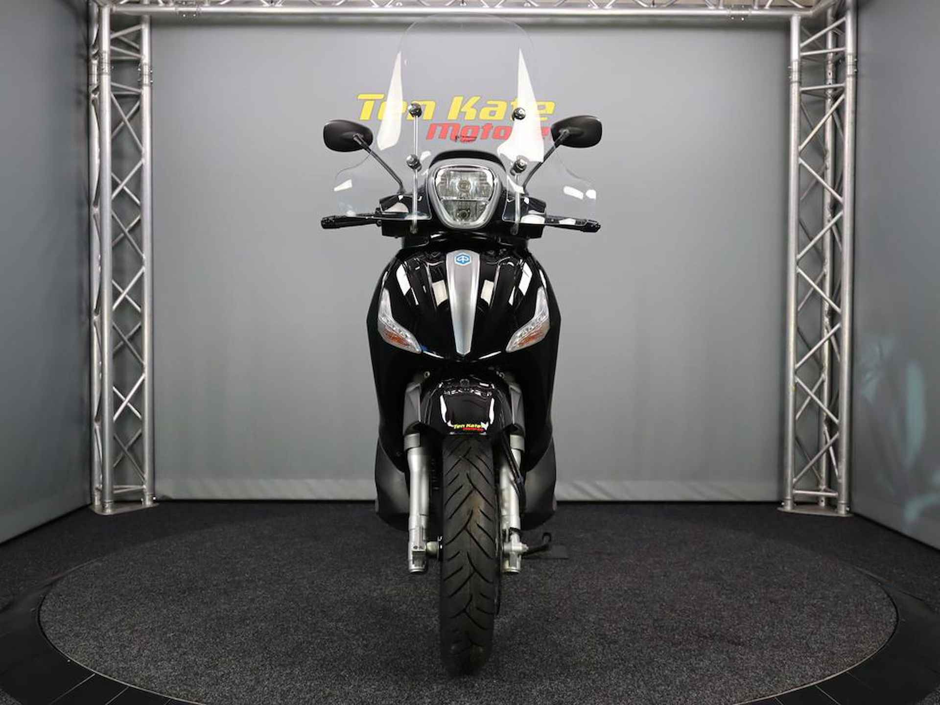 Piaggio Beverly 350 Sport ABS - 5/13