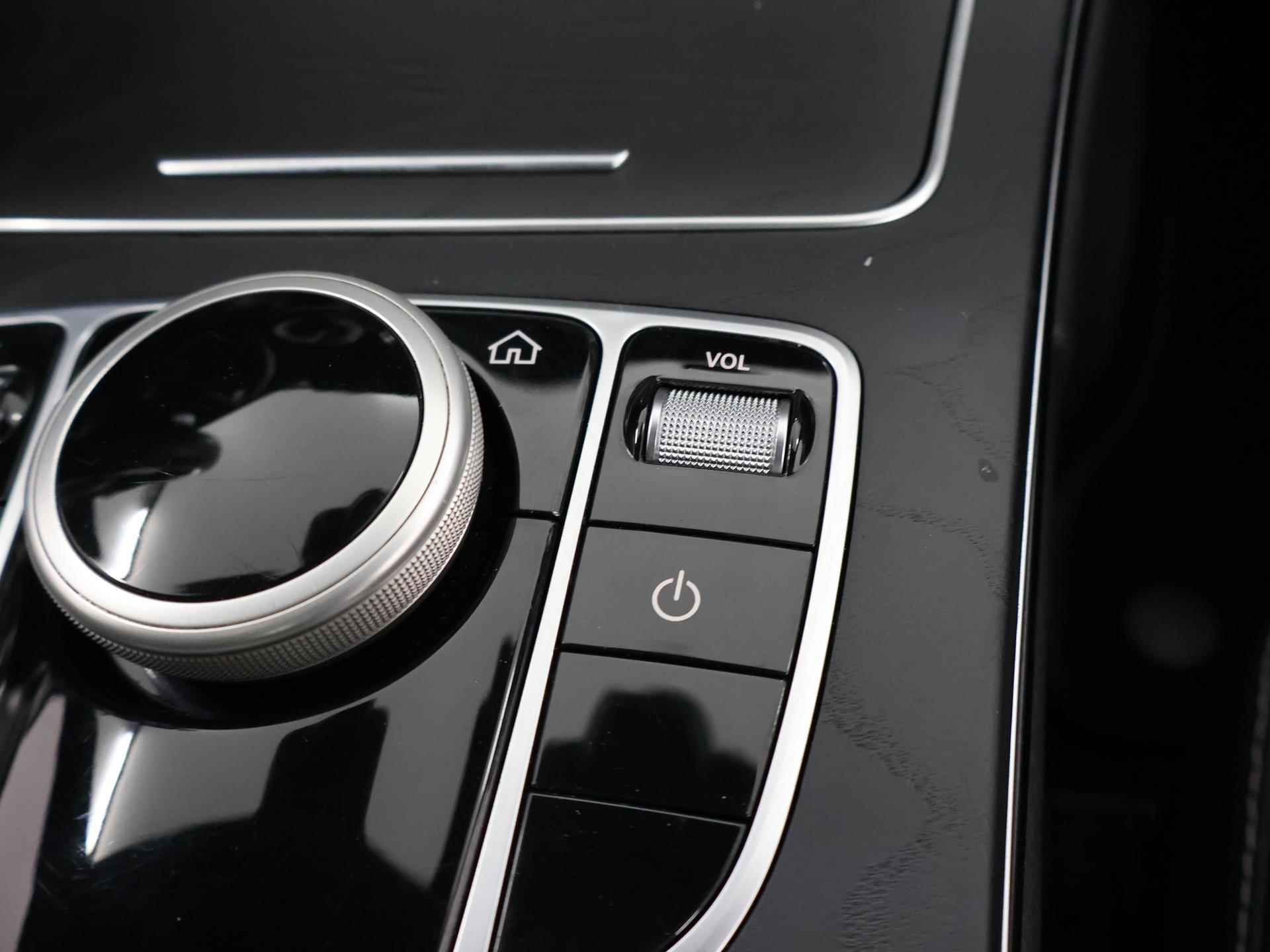 Mercedes-Benz C-klasse Estate 180 Business Solution AMG | Panoramadak | Dodehoekassistent | Elektr. achterklep | digitaal dashboard | achteruitrijcamera | Led-koplampen - 22/42