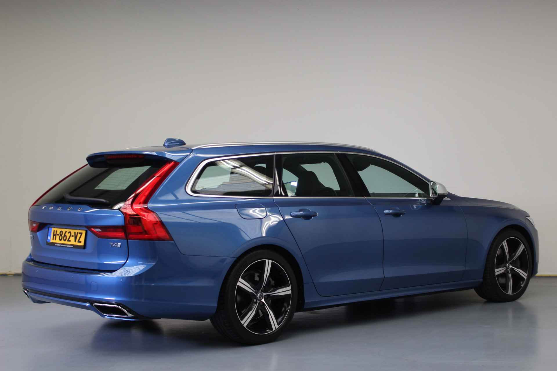 Volvo V90 T4 190pk R-Design | Rijklaarprijs | - 4/51