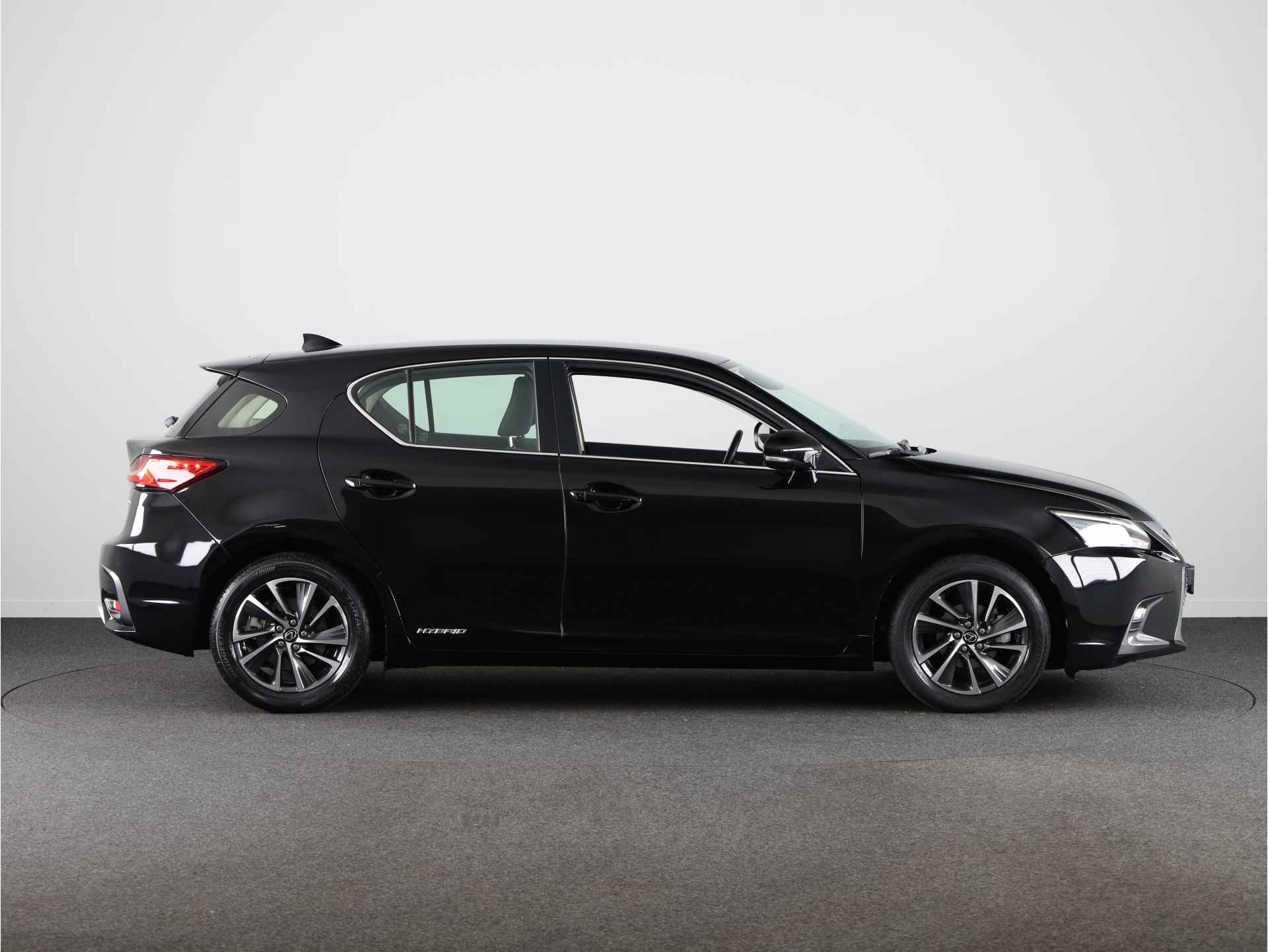 Lexus CT 200h Business Line Pro | Navigatie | Camera | LM velgen | Cruise Control Adaptief | Climate Control | - 16/36