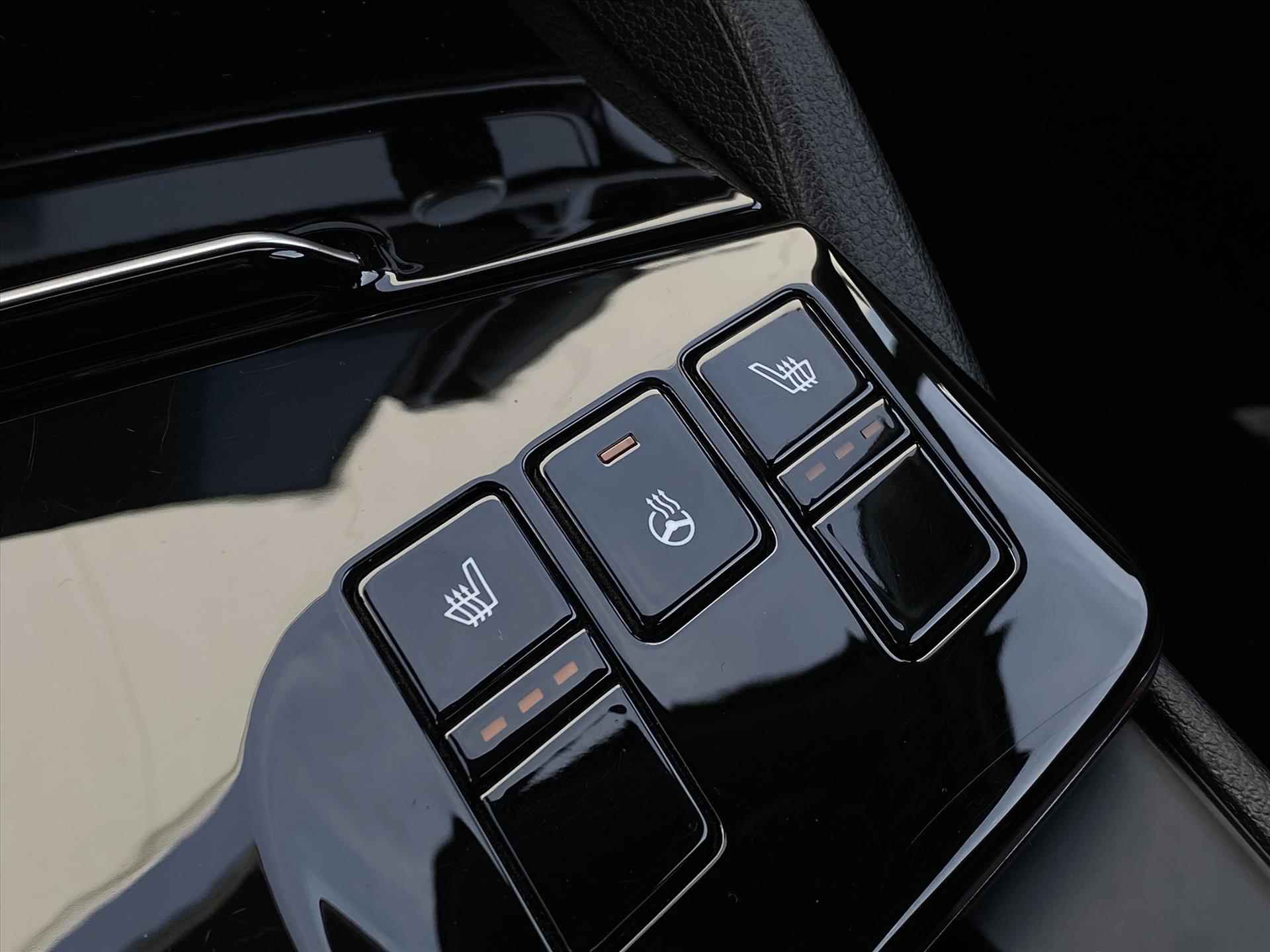 KIA Sportage 1.6 T-GDi 230pk Hybrid AT6 GT-Line | Navigatie | Adaptive Cruise Control | Stoelverwarming voor & achter | Elektrische kofferklep | - 32/50
