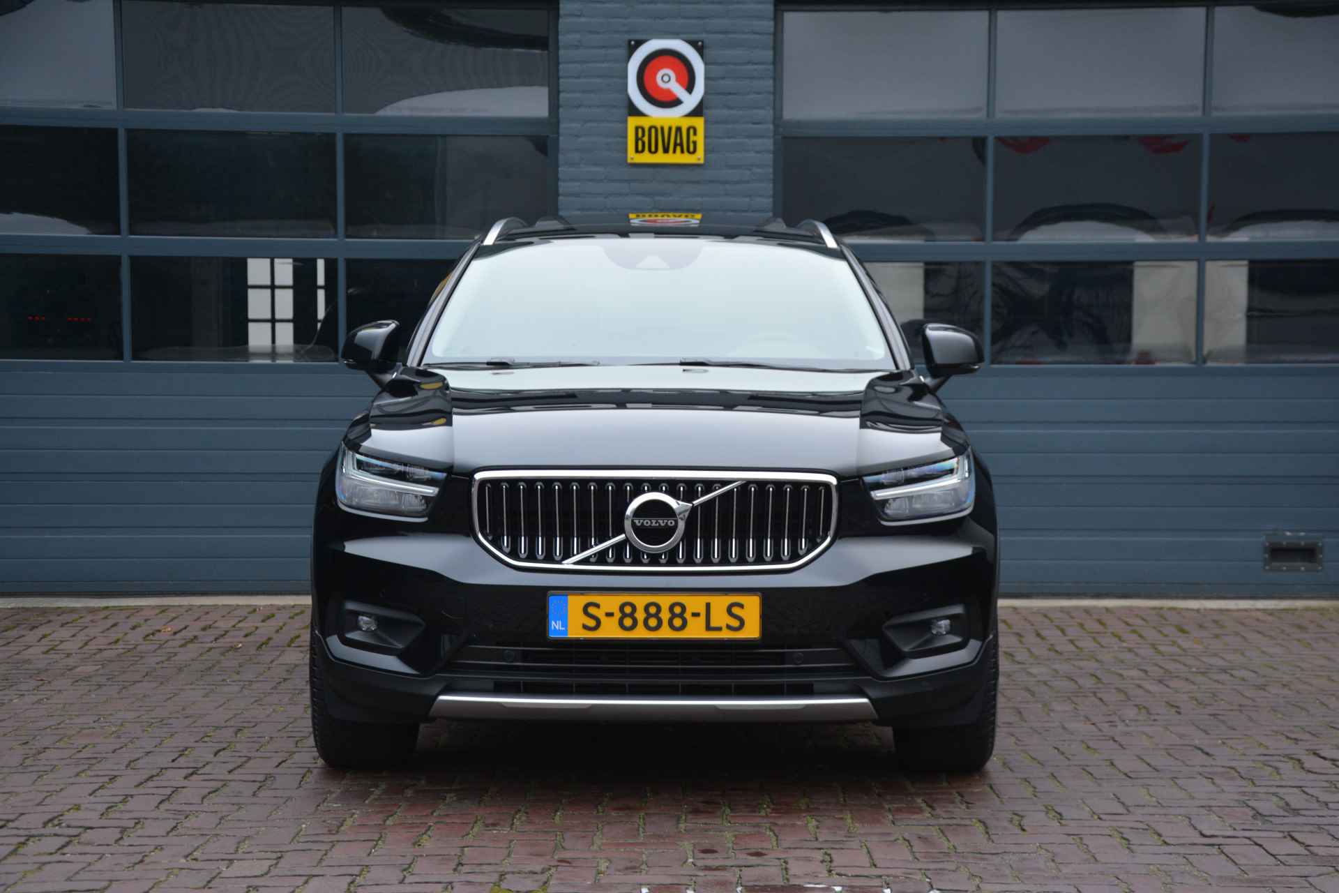 Volvo XC40 2.0 T4 Inscription - 8/29