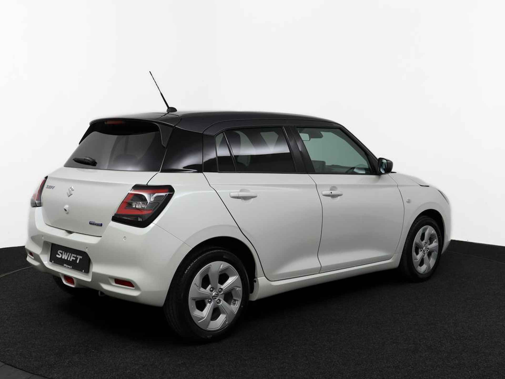 Suzuki Swift 1.2 Select Smart Hybrid - 2/44