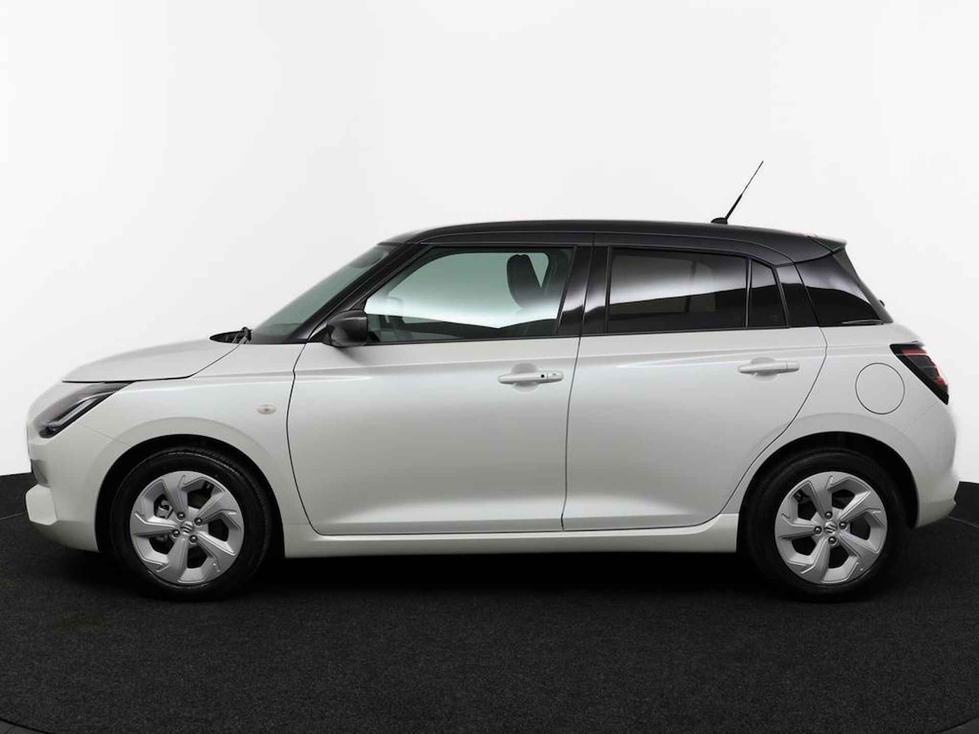 Suzuki Swift 1.2 Select Smart Hybrid - 3/44