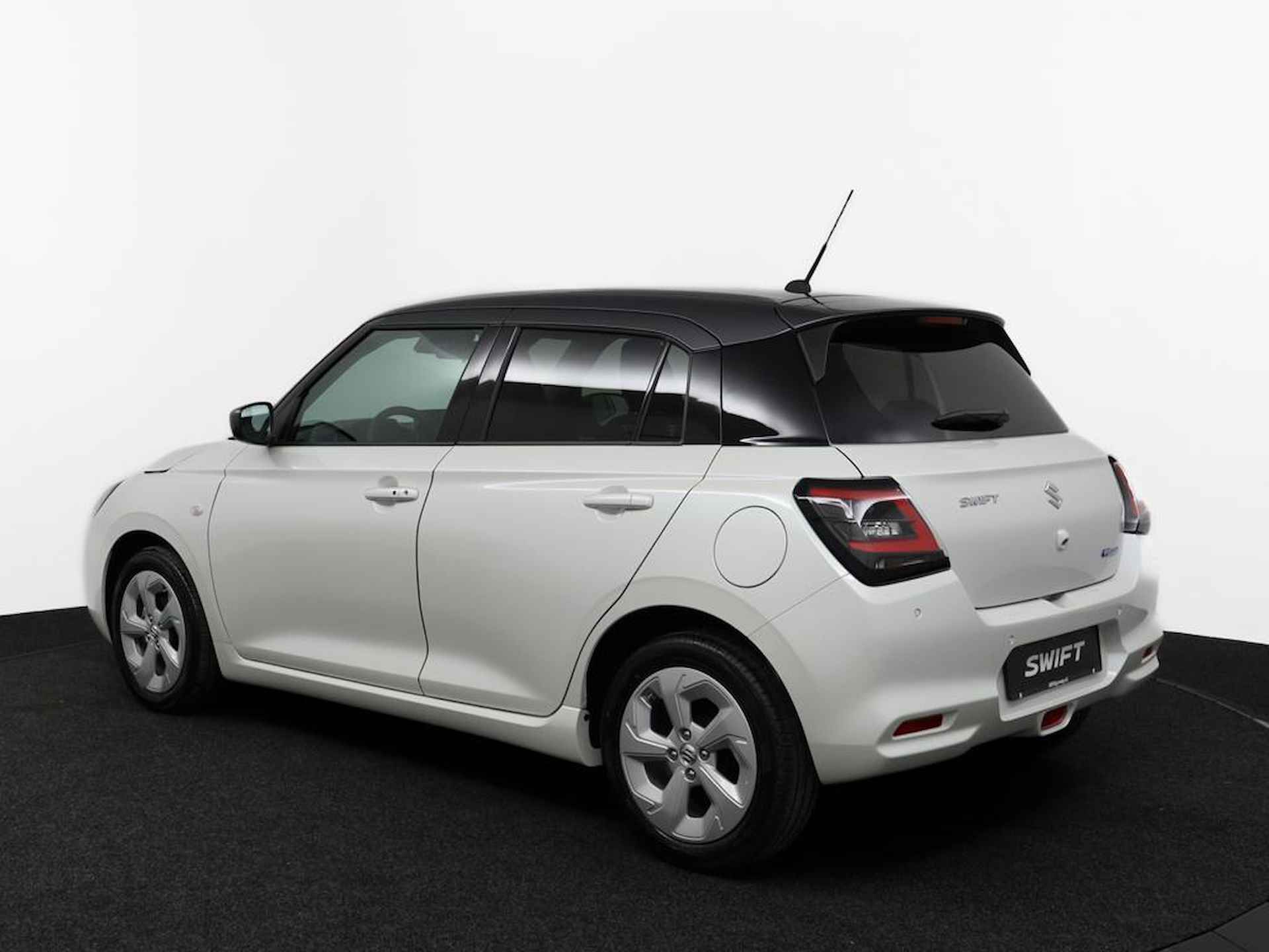 Suzuki Swift 1.2 Select Smart Hybrid - 11/44