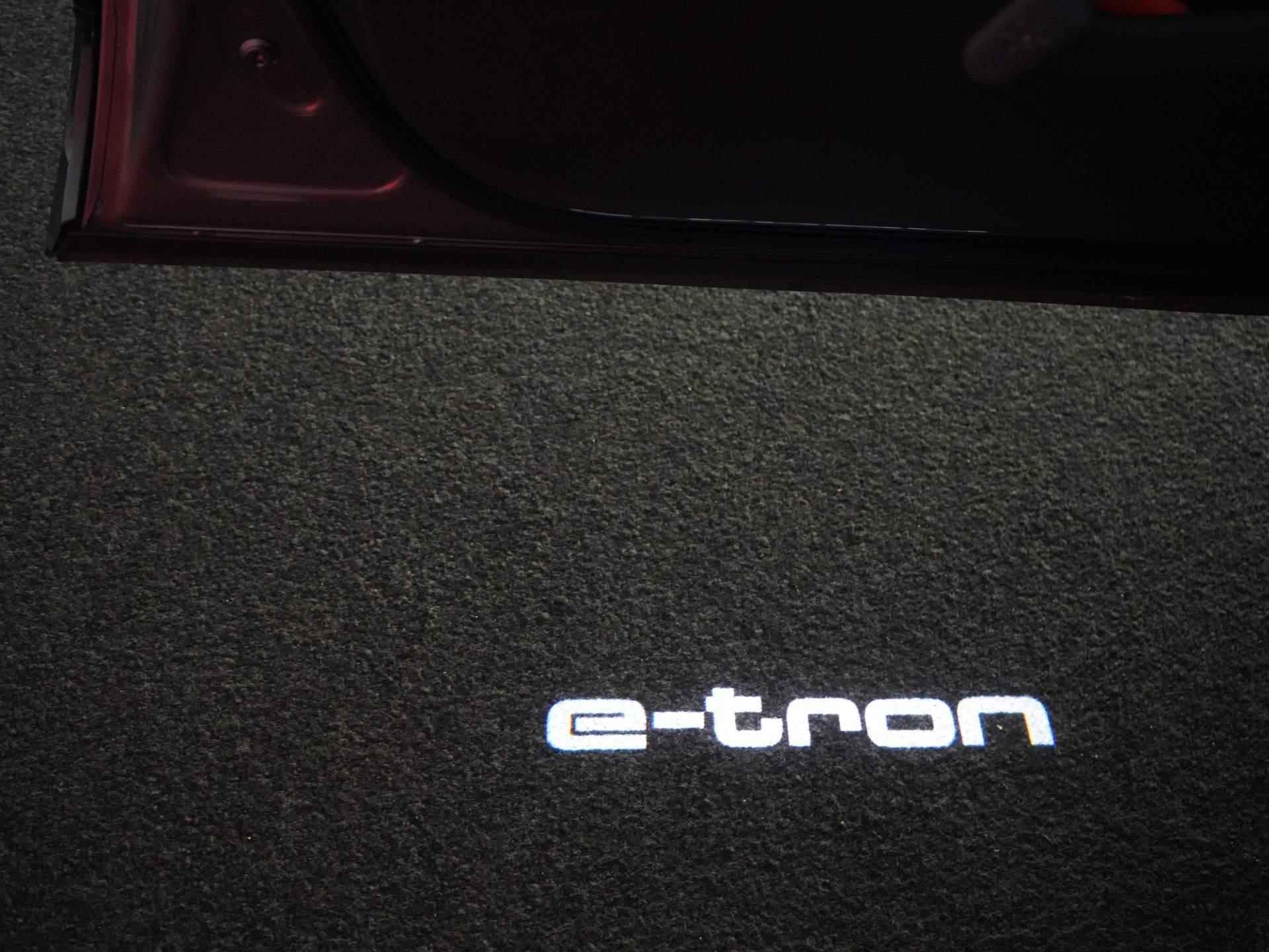 Audi e-tron e-tron 55 quattro advanced 95 kWh Adapt. Cruise / Camera / Elek. Voorstoelen / Elek. Kofferbak - 33/49