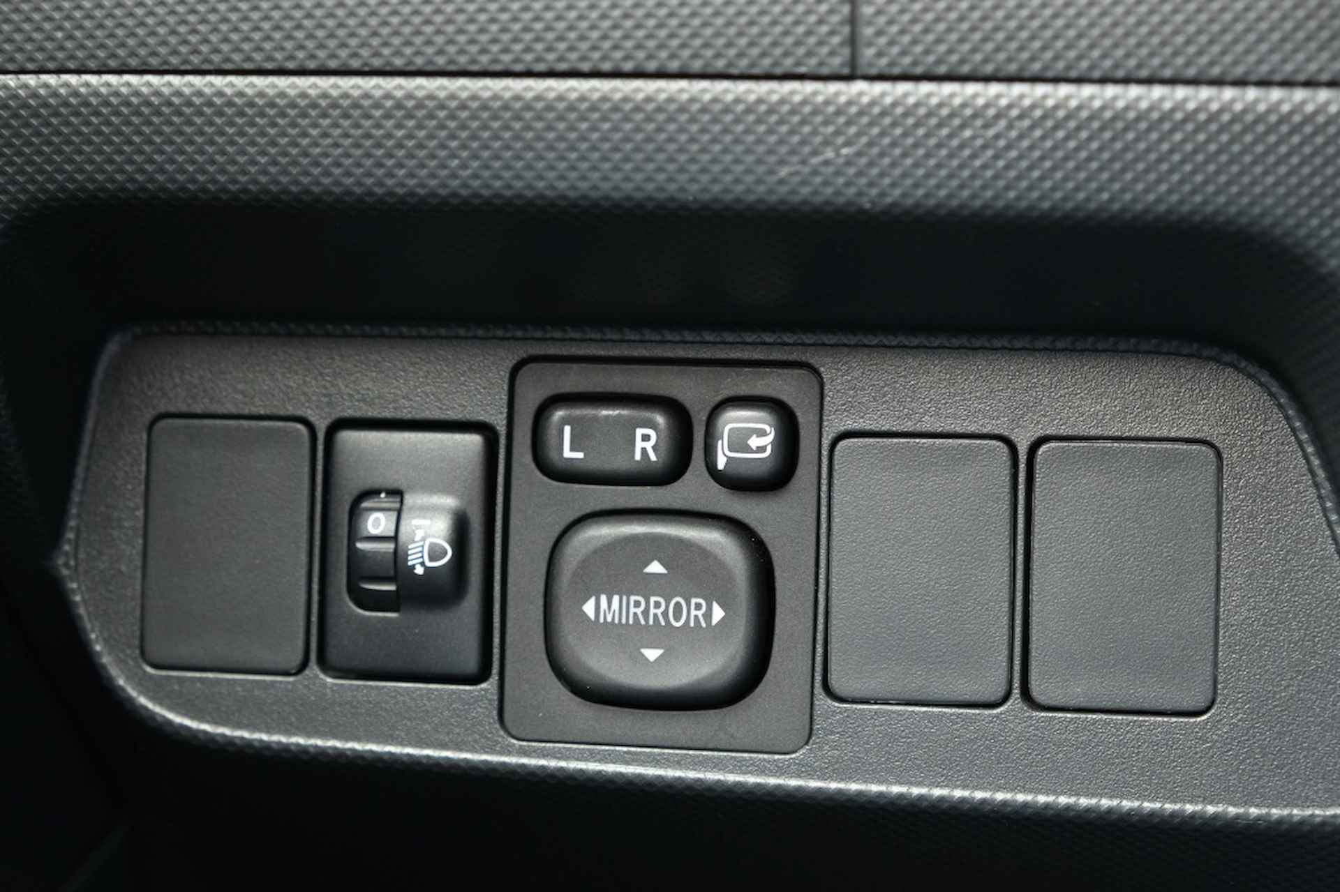Toyota Auris 5-deurs 1.8 Full Hybrid 136PK Aspiration Automaat | Climate Cont - 13/38