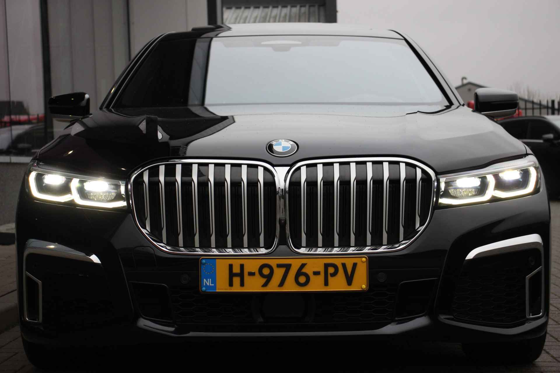 BMW 7 Serie 750Ld xDrive High Executive | Vol Opties! | M-Sport | NP: €200.000 | Orig. NL | Dealeronderhouden - 4/50