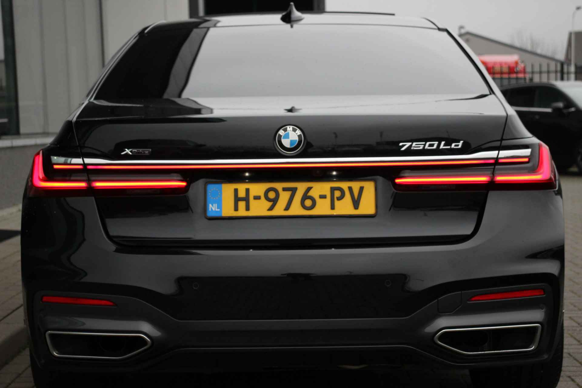 BMW 7 Serie 750Ld xDrive High Executive | Vol Opties! | M-Sport | NP: €200.000 | Orig. NL | Dealeronderhouden - 8/50