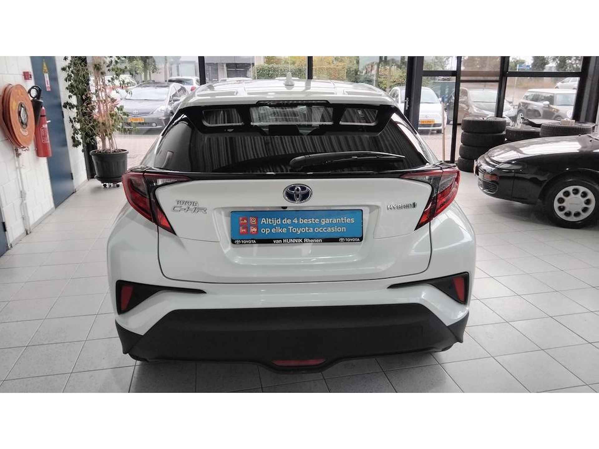 Toyota C-HR 1.8 Apple-carplay Stoel en stuur verw Dodehoek - 3/24