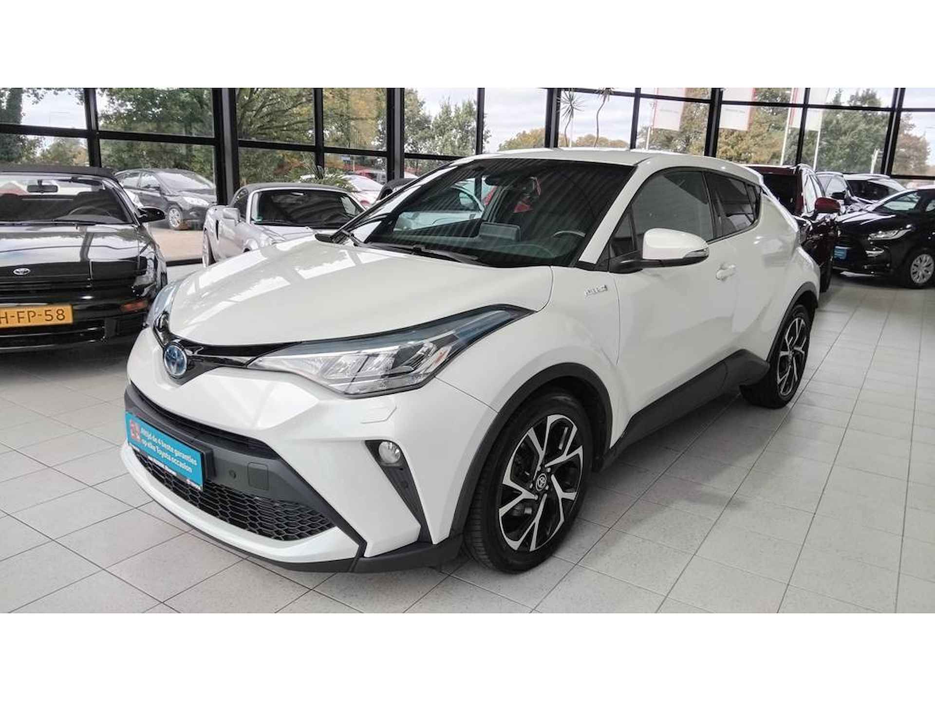 Toyota C-HR 1.8 Apple-carplay Stoel en stuur verw Dodehoek - 4/24