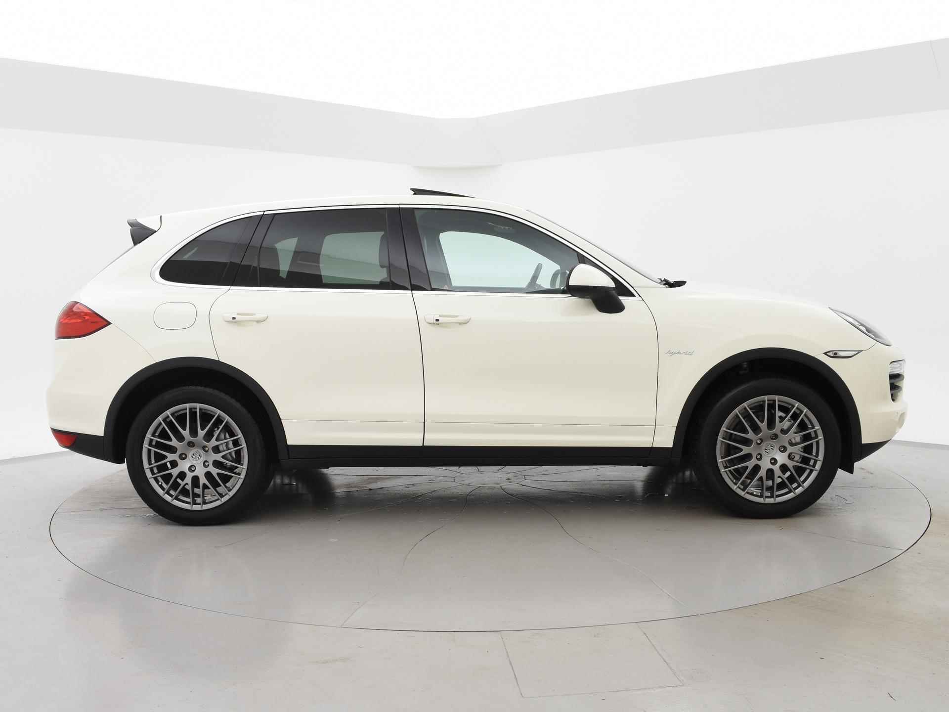 Porsche Cayenne 3.0 S HYBRID 380 PK + ADAPTIVE CRUISE / SPORTSTOELEN / SCHUIFDAK - 16/42