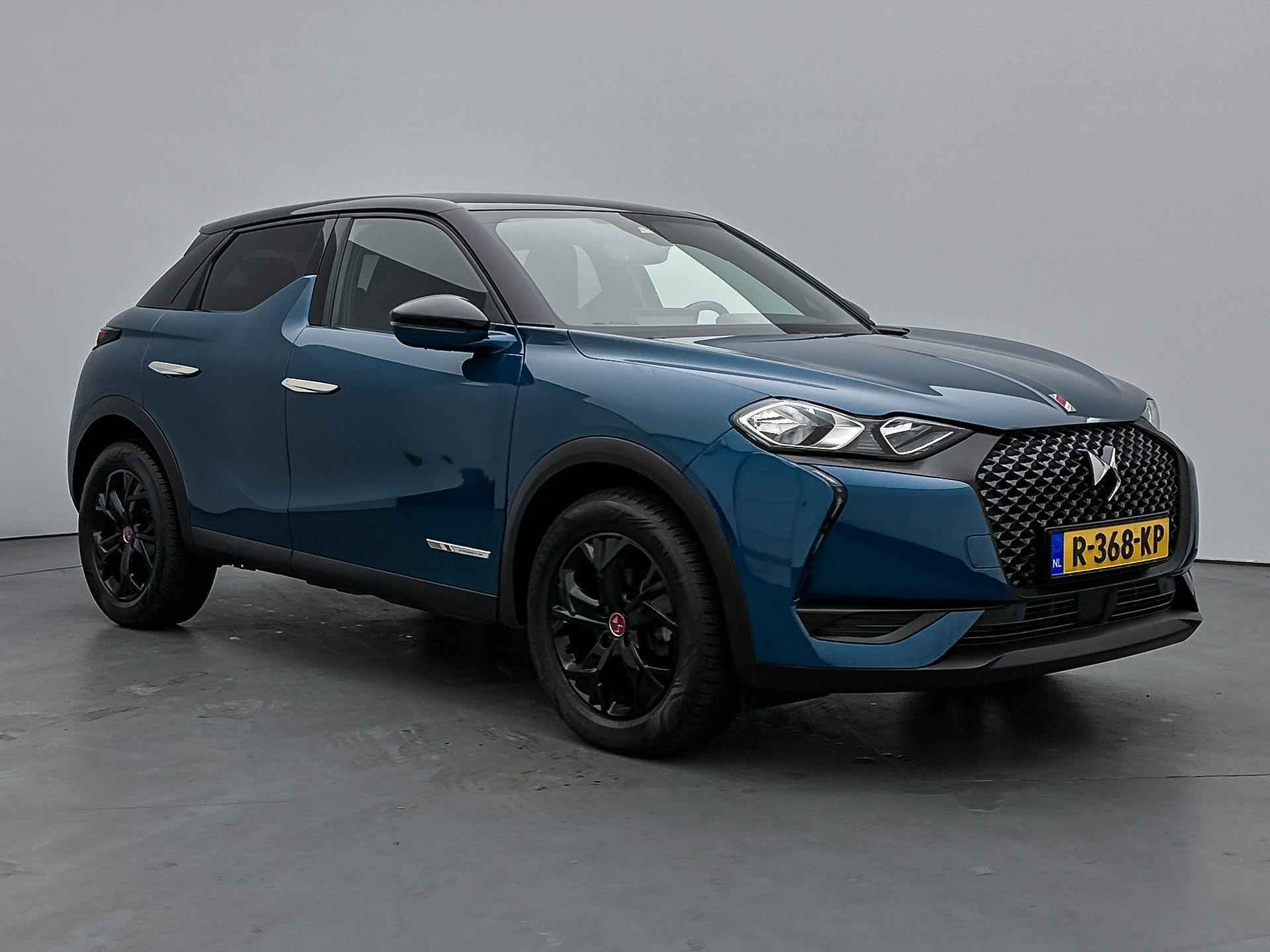 DS 3 Crossback SUV Performance Line 100 pk | Navigatie | Achteruitrijcamera | Parkeersensoren Voor en Achter | Alcantara Bekleding | LED Dagrijverlichting | Volledig Digitaal Instrumentenpaneel | Climate Control | Cruise Control | 17" Lichtmetalen Velgen | Apple Carplay/Android Auto | - 4/33