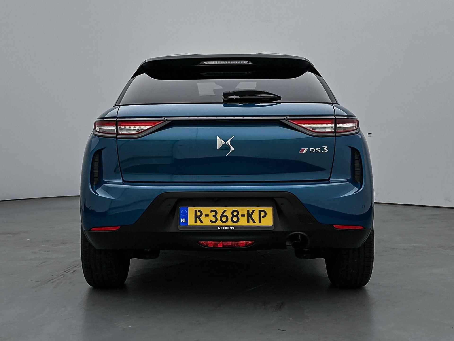 DS 3 Crossback SUV Performance Line 100 pk | Navigatie | Achteruitrijcamera | Parkeersensoren Voor en Achter | Alcantara Bekleding | LED Dagrijverlichting | Volledig Digitaal Instrumentenpaneel | Climate Control | Cruise Control | 17" Lichtmetalen Velgen | Apple Carplay/Android Auto | - 8/33