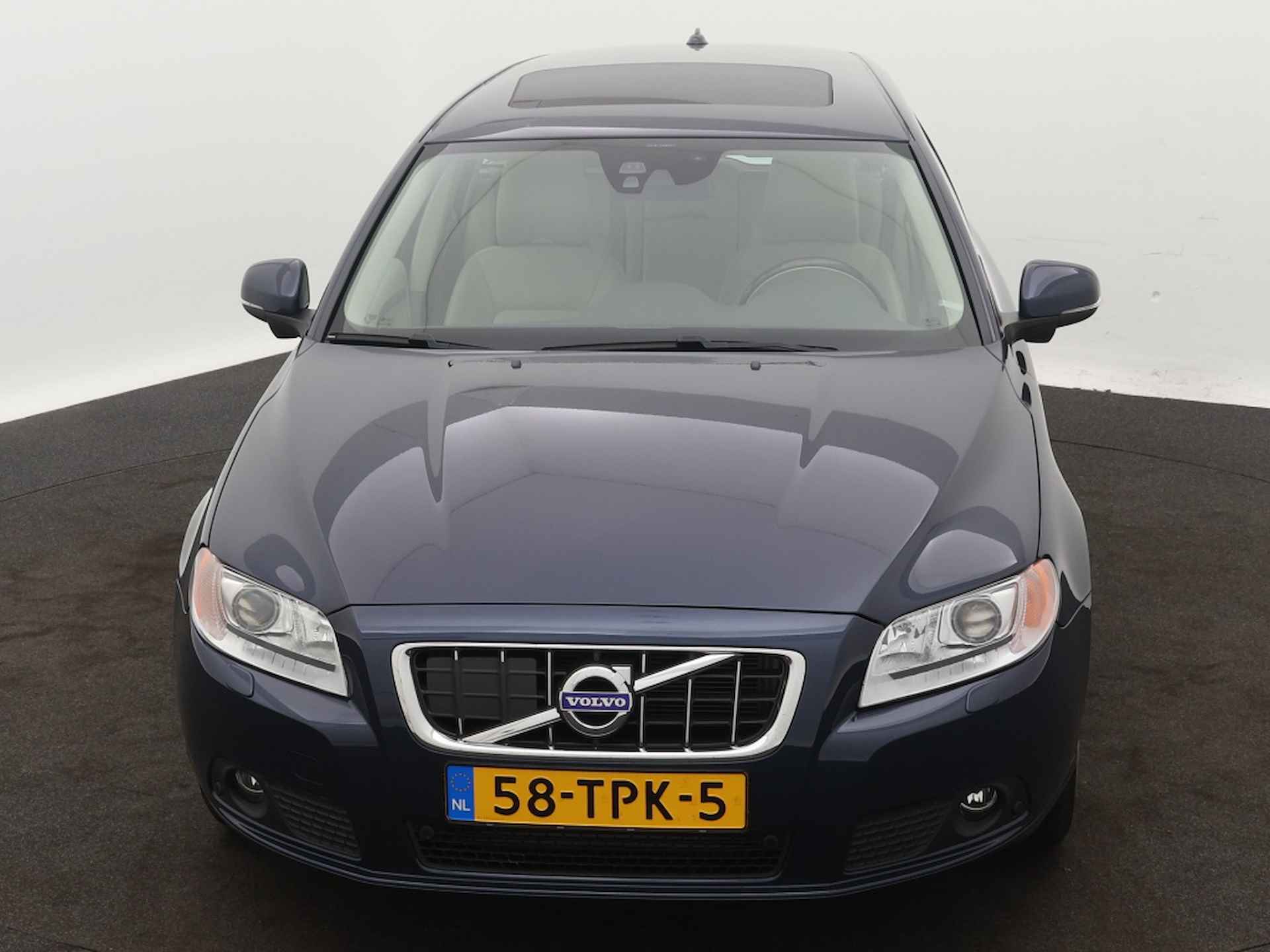 Volvo V70 1.6 T4 Lim. Edition Adaptive Cruise | Schuifdak | Rear Seat Ente - 8/41