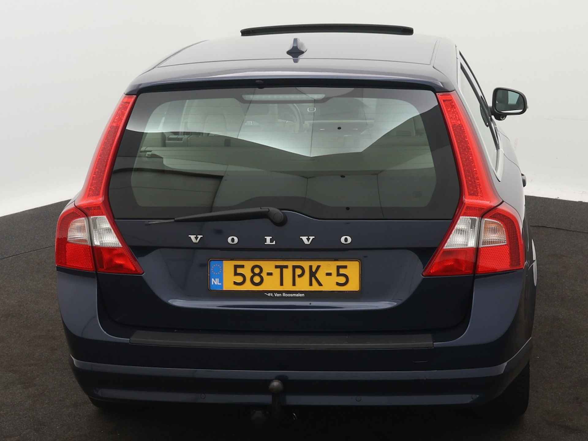 Volvo V70 1.6 T4 Lim. Edition Adaptive Cruise | Schuifdak | Rear Seat Ente - 9/41