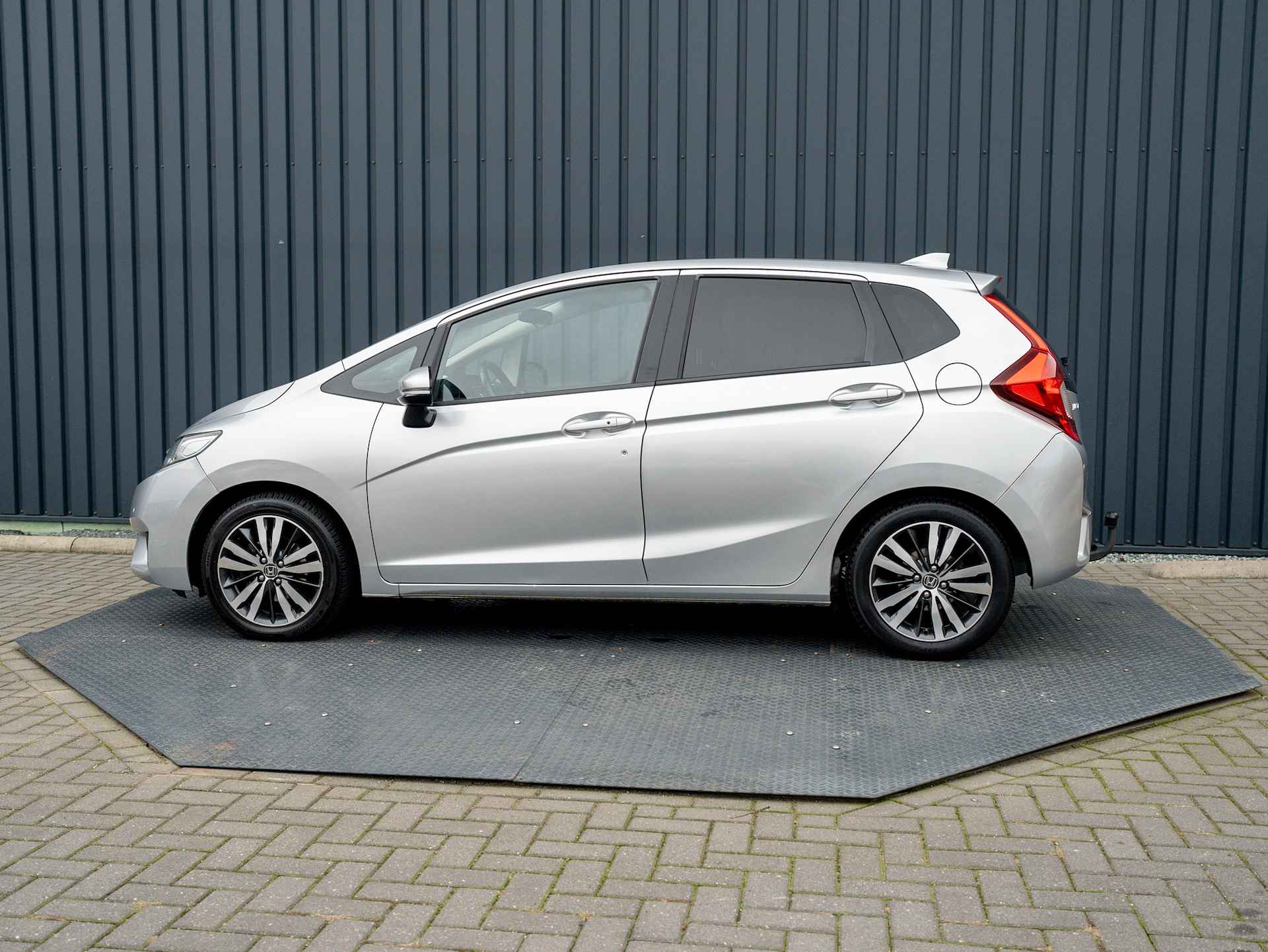 Honda Jazz 1.3 i-VTEC Elegance | Trekhaak afnb. | Camera | PDC V&A | Stoelverw. | Prijs Rijklaar!! - 4/41