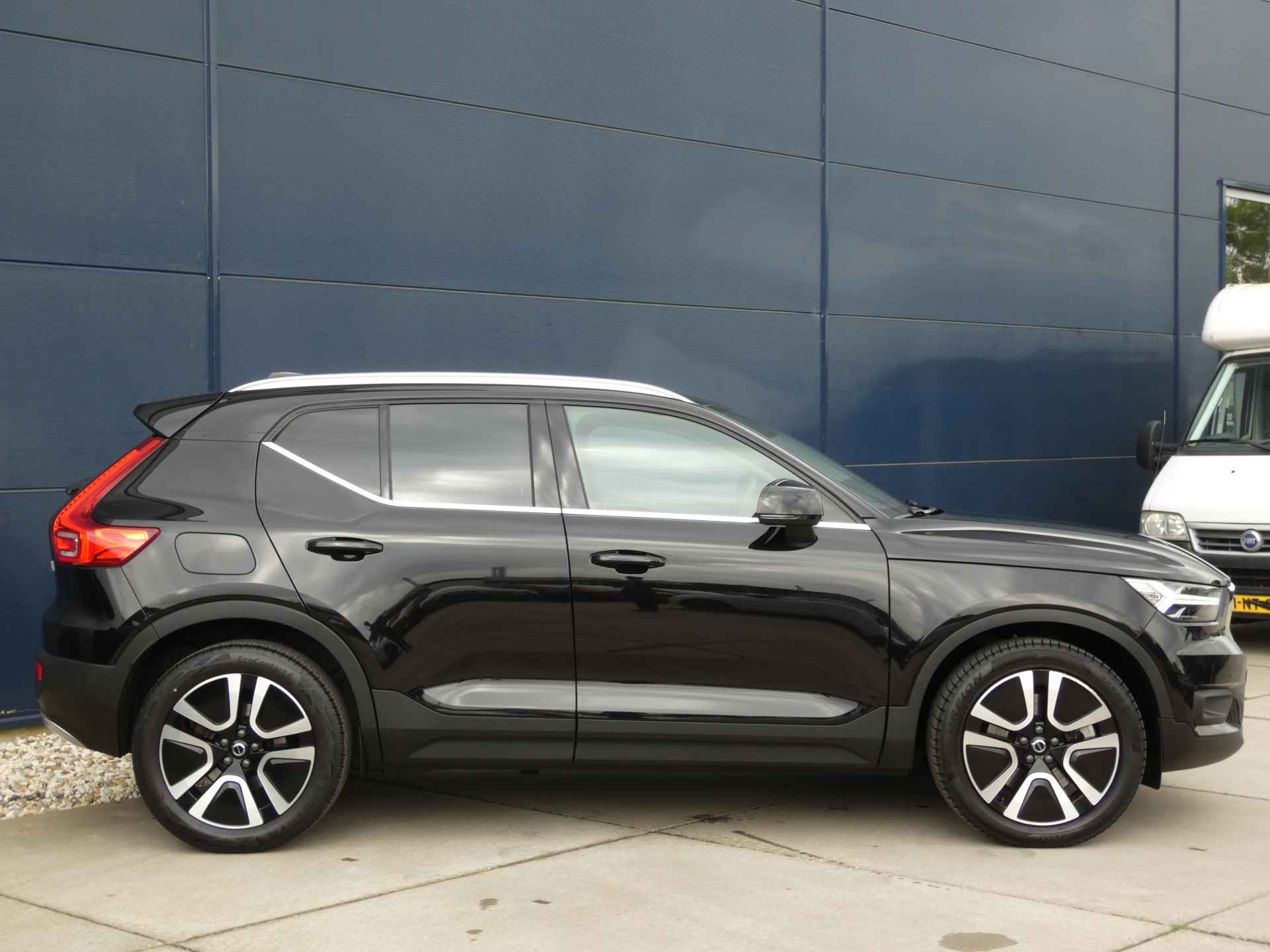 Volvo XC40 1.5 T4 Recharge Inscription Expression Automaat | Camera | Navigatie | Stoel Elektr. Verstelbaar - 12/50