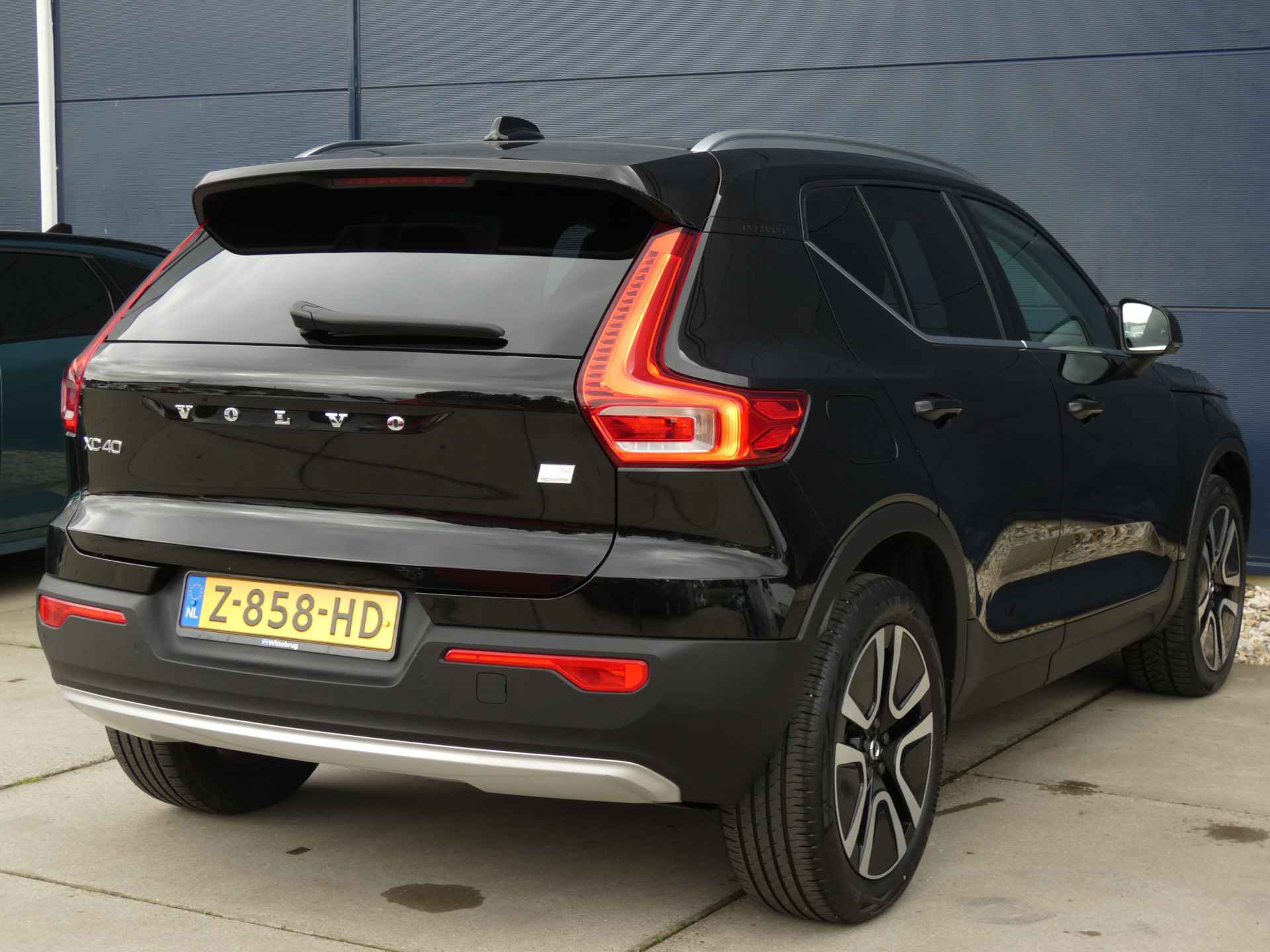 Volvo XC40 1.5 T4 Recharge Inscription Expression Automaat | Camera | Navigatie | Stoel Elektr. Verstelbaar - 13/50