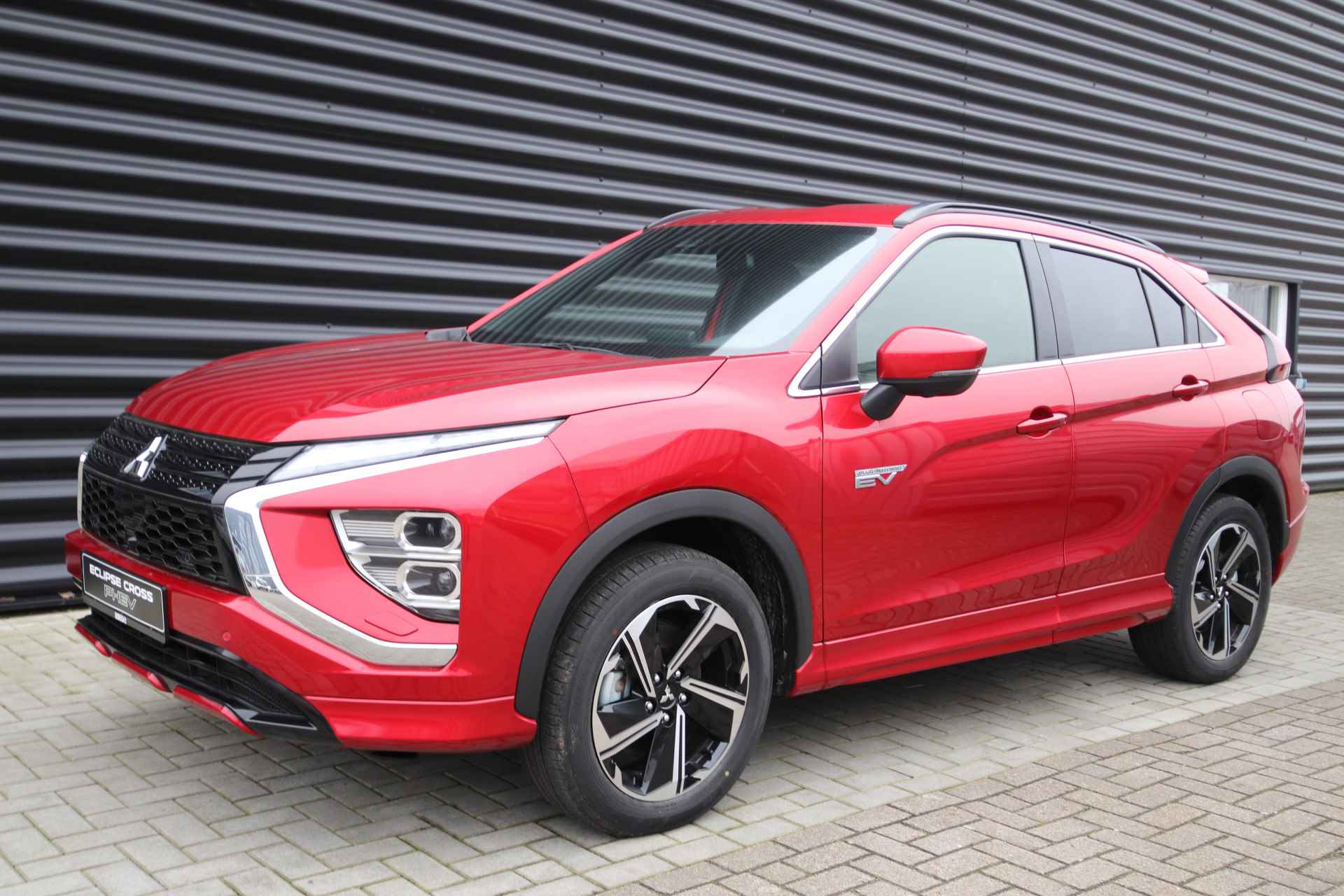 Mitsubishi Eclipse Cross 2.4 PHEV Executive NIEUW, Red Diamond € 8.845,- Voordeel! - 13/68