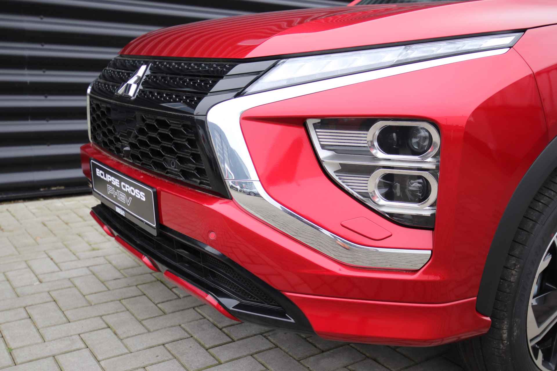 Mitsubishi Eclipse Cross 2.4 PHEV Executive NIEUW, Red Diamond € 8.845,- Voordeel! - 14/68