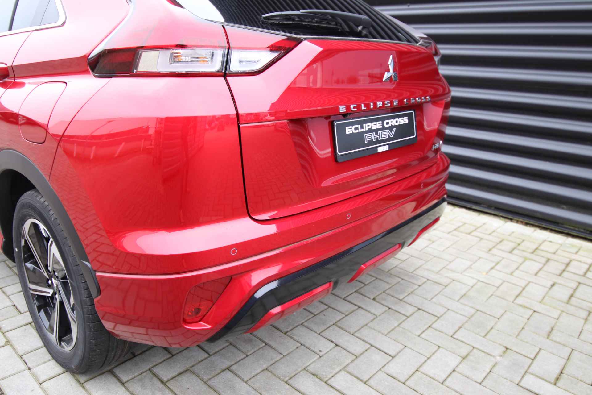 Mitsubishi Eclipse Cross 2.4 PHEV Executive NIEUW, Red Diamond € 8.845,- Voordeel! - 23/68