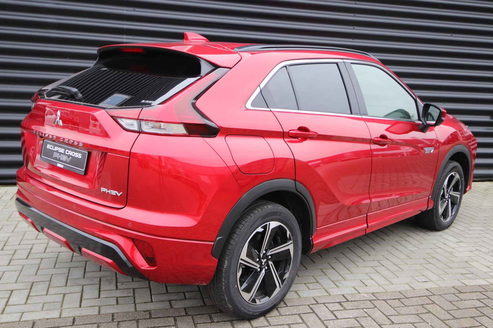 Mitsubishi Eclipse Cross 2.4 PHEV Executive NIEUW, Red Diamond € 8.845,- Voordeel! - 55/68