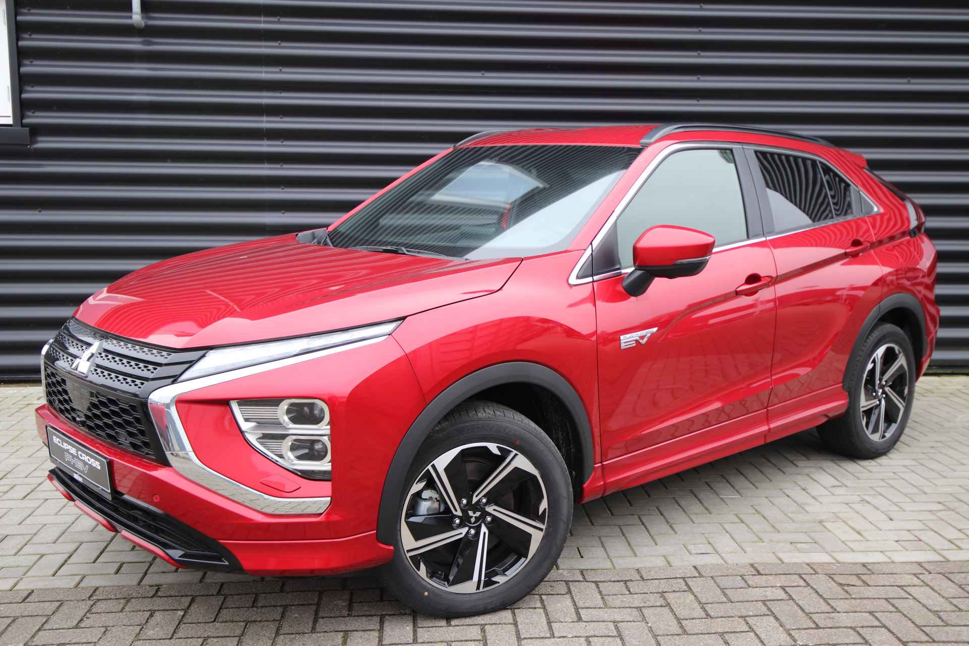 Mitsubishi Eclipse Cross 2.4 PHEV Executive NIEUW, Red Diamond € 8.845,- Voordeel! - 68/68