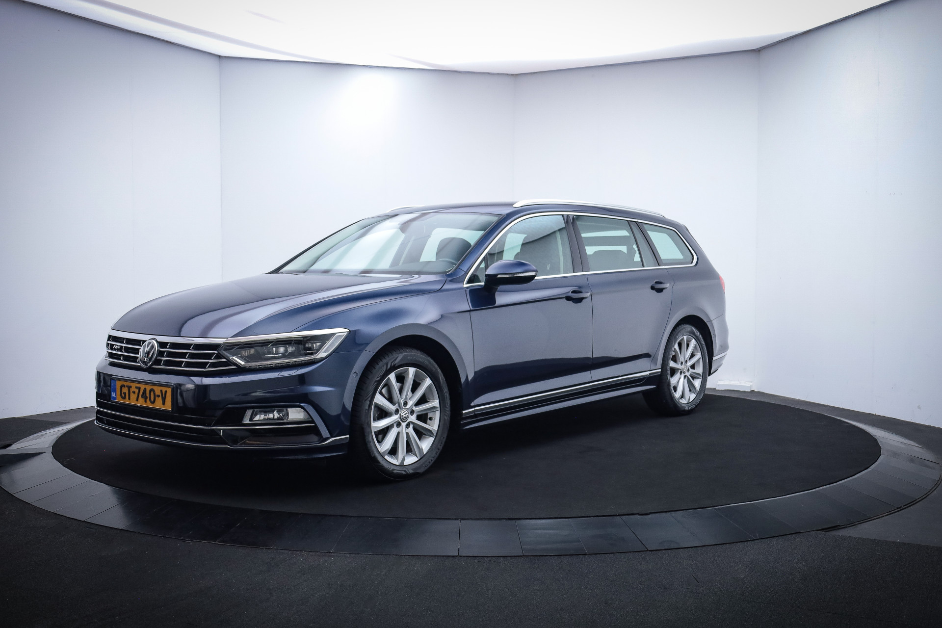 Volkswagen Passat Variant 1.6TDI Dsg R-LINE Highline FULL LED/NAVI/APP CONNECT/STOELVERW./ACC/CAMERA/TREKHAAK/LMV