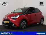 Toyota Aygo 1.0 VVT-i x-clusiv I Safety Sense | Apple Carplay/Android Auto I Climate Control I Camera I LM Velgen I USB I 1e Eigenaar I Lederen bekleding I