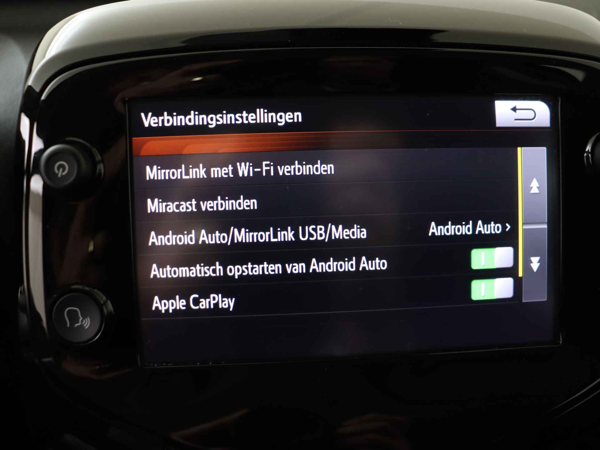 Toyota Aygo 1.0 VVT-i x-clusiv I Safety Sense | Apple Carplay/Android Auto I Climate Control I Camera I LM Velgen I USB I 1e Eigenaar I Lederen bekleding I - 44/46