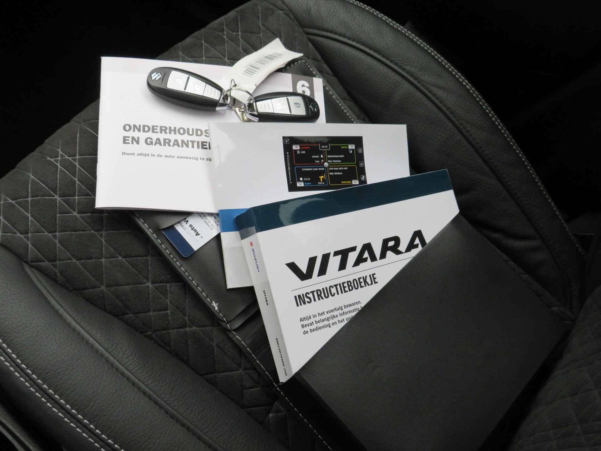 Suzuki Vitara 1.5 Hybrid Style/Stijl, Automaat, Panoramadak, ORG NL, Navigatie, Applecarplay/Androidauto, Fabrieksgarantie tot 2030! - 32/40