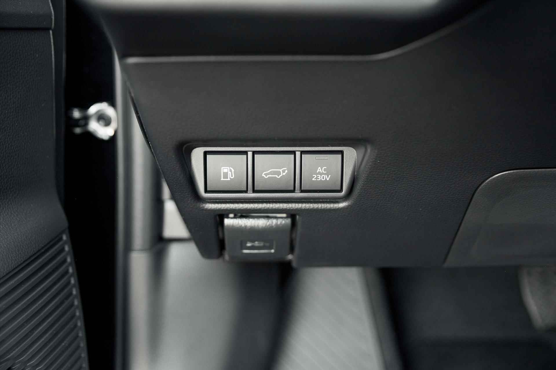 Toyota Prius Executive 2.0 Plug-In Hybrid 223pk CVT | DEMO VOERTUIG - 18/35
