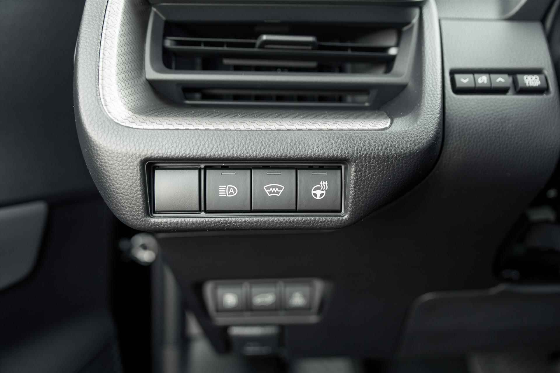 Toyota Prius Executive 2.0 Plug-In Hybrid 223pk CVT | DEMO VOERTUIG - 19/35