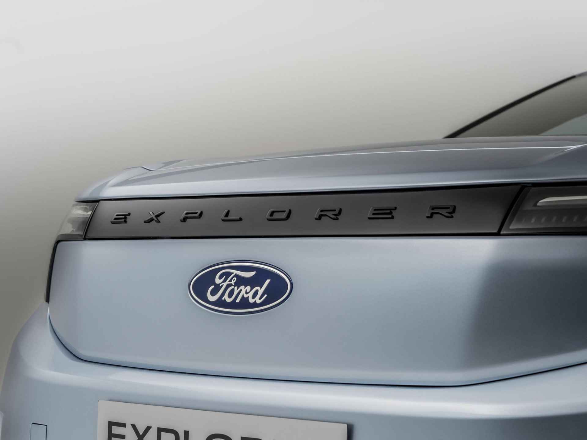 Ford Explorer EV PREMIUM STANDARD RANGE RWD 52KWH | 170PK | 380KM. WLTP | ARTIC BLUE | NIEUW MODEL | € 1500,- IRNUILPREMIE | NU BESTELBAAR!!! - 8/15