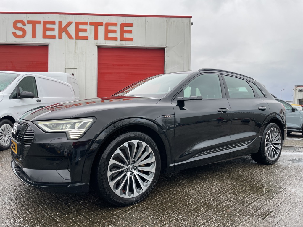 Audi e-tron 55 Quattro 95 kWh S-line -full options-