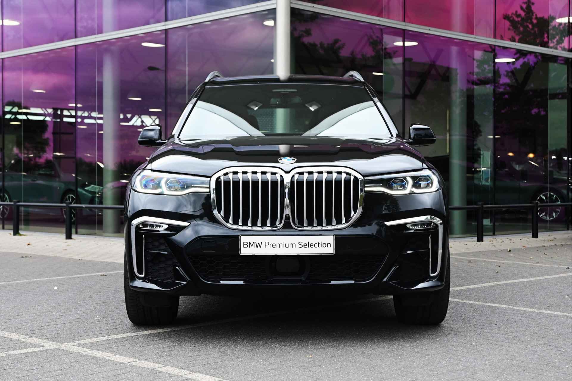 BMW X7 xDrive40i High Executive M Sport Automaat / Captain Chairs / Panoramadak Sky Lounge / Trekhaak / Laserlicht / Parking Assistant Plus / Soft Close / Stoelventilatie / Driving Assistant Professional - 7/51