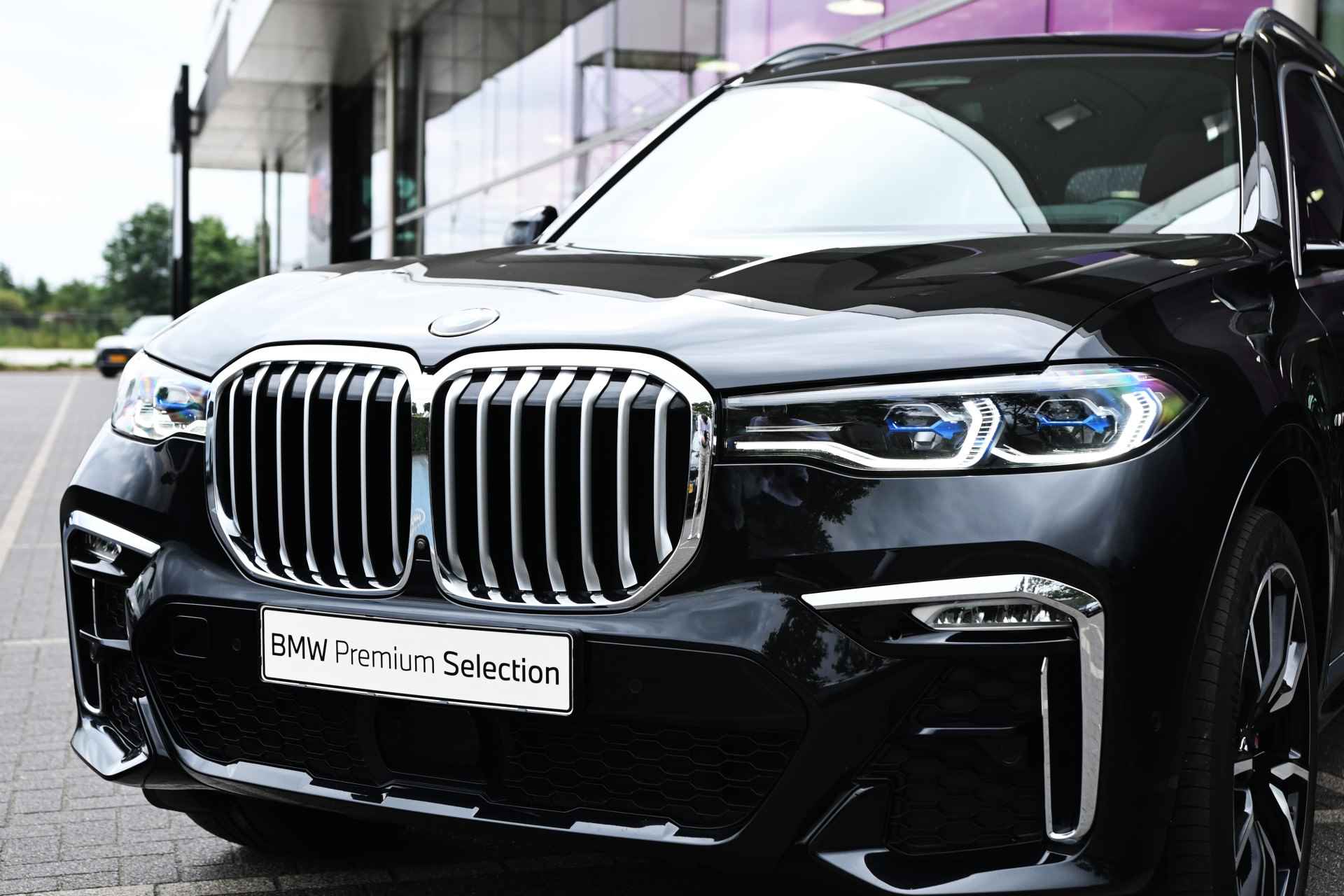 BMW X7 xDrive40i High Executive M Sport Automaat / Captain Chairs / Panoramadak Sky Lounge / Trekhaak / Laserlicht / Parking Assistant Plus / Soft Close / Stoelventilatie / Driving Assistant Professional - 45/51