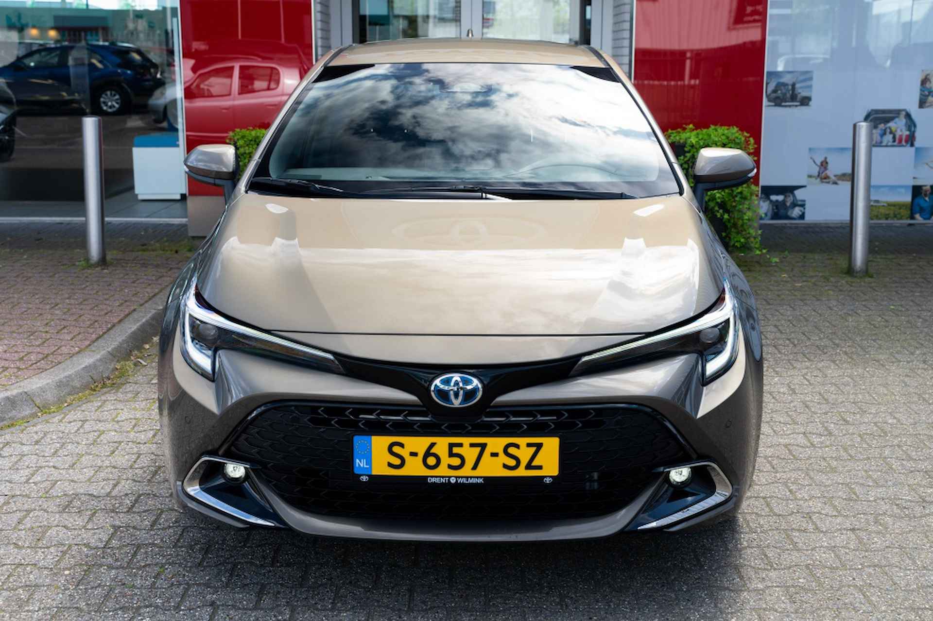 Toyota Corolla 1.8 Hybrid First Edition | Facelift | Nieuw type | Direct leverb - 2/33
